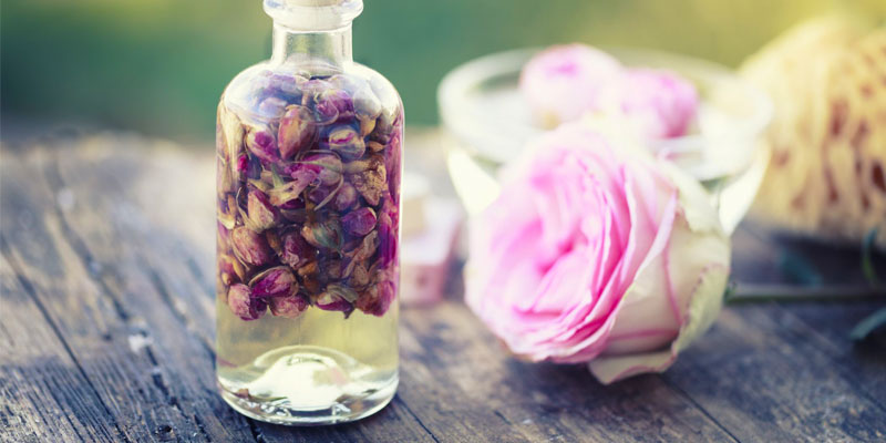 Properties of rose water for hair0 - هر چیزی که درباره خواص گلاب بدانید