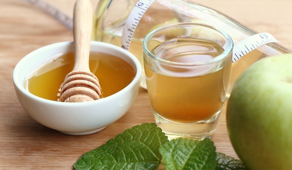 خواص ترکیب سرکه سیب و عسل و عرق نعنا