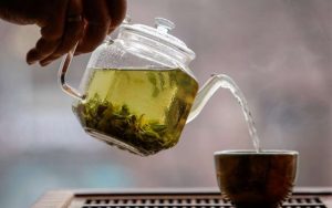 بهترین دمنوش برای جوش صورت