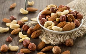 آیا خشکبار چاق کننده است
