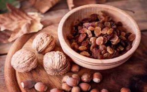 خواص کشمش و گردو چیست